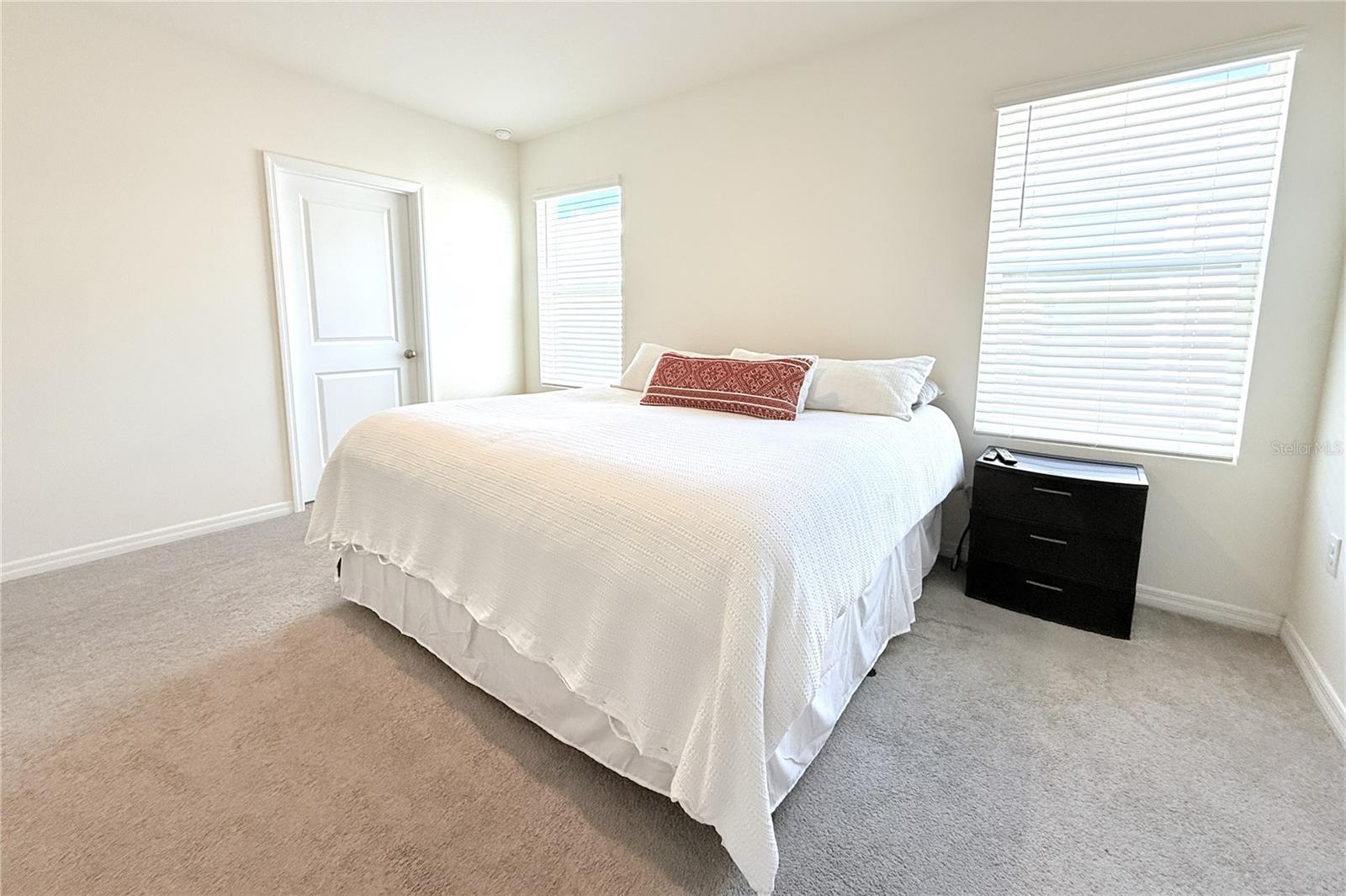 8406 Hardy Bay Loop Property Photo 16