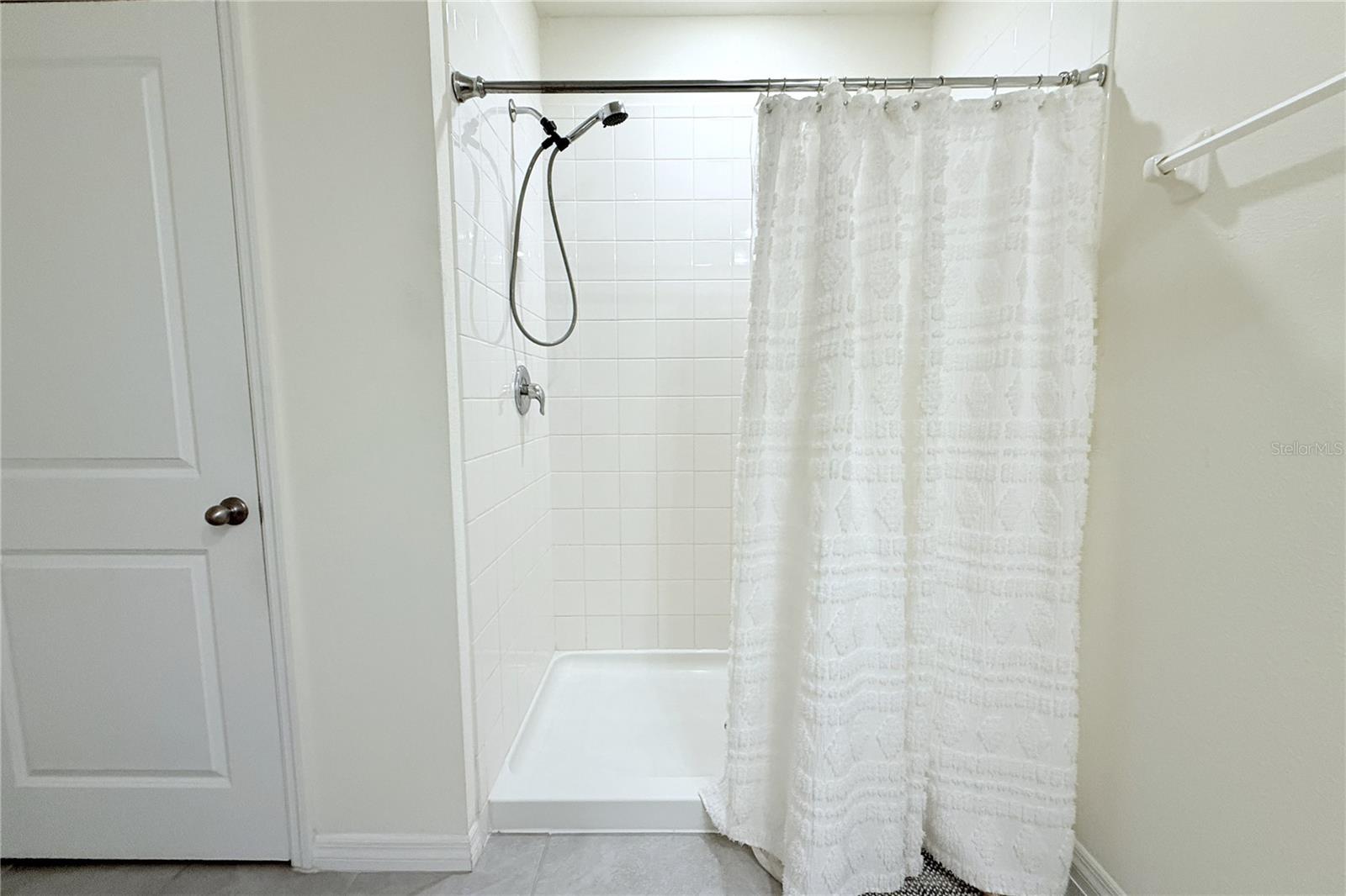 8406 Hardy Bay Loop Property Photo 20