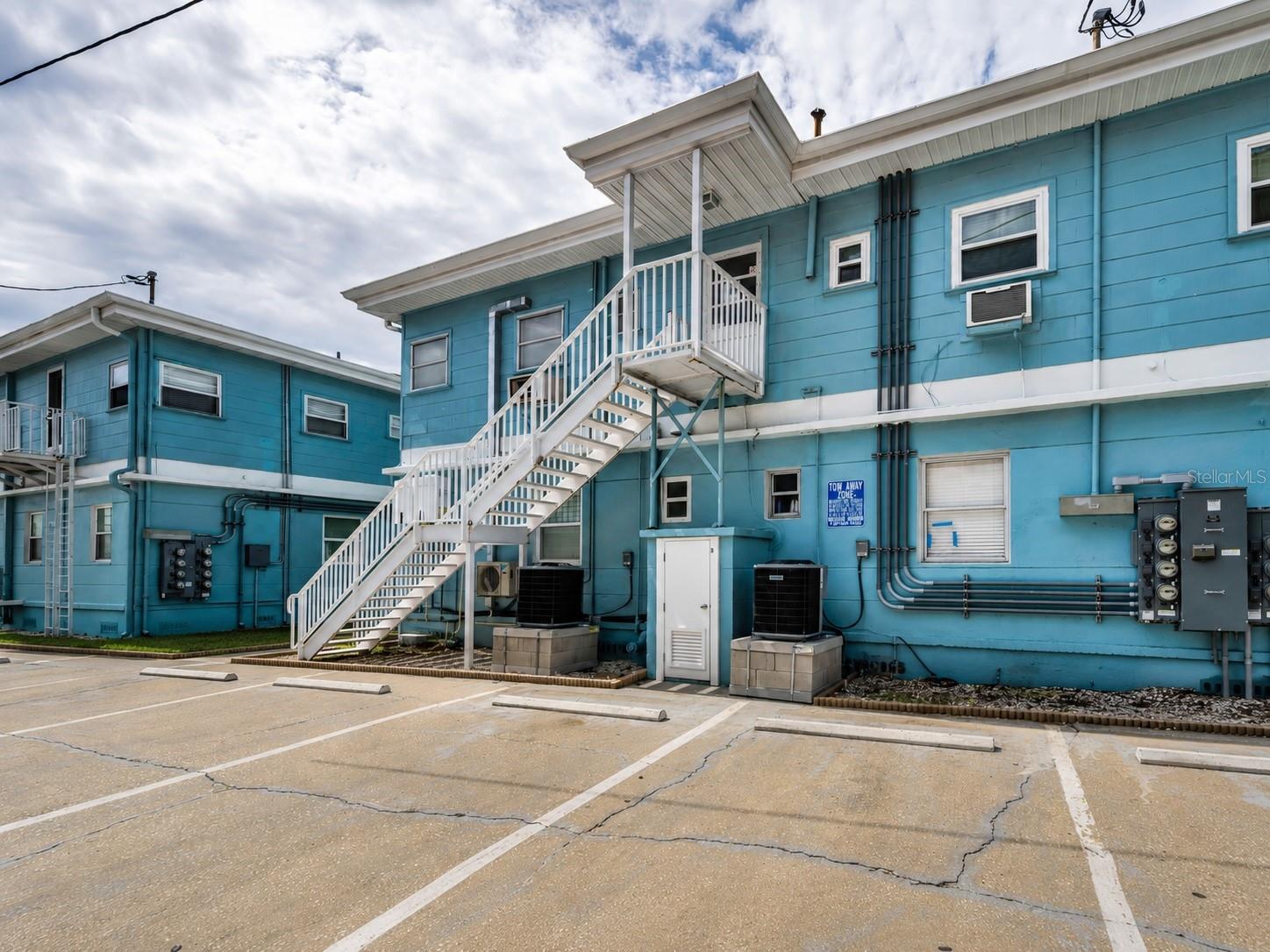 483 E Shore Dr #a4 Property Photo 4