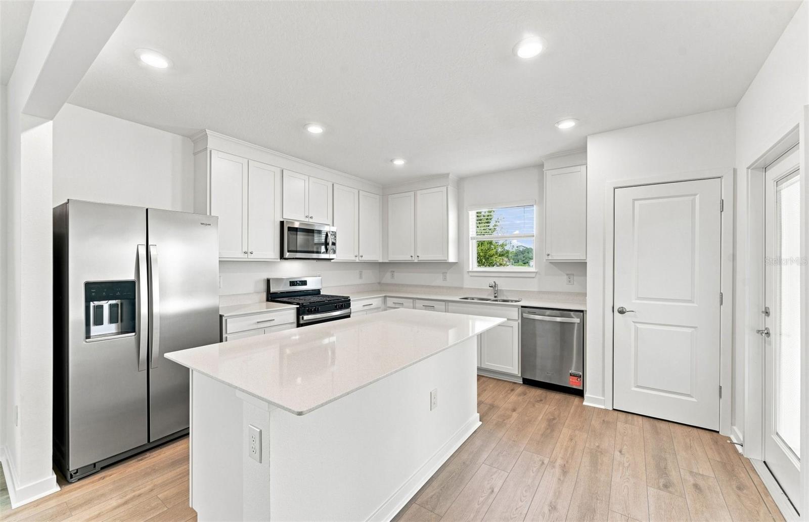 9181 Newmons Pl Property Photo 3