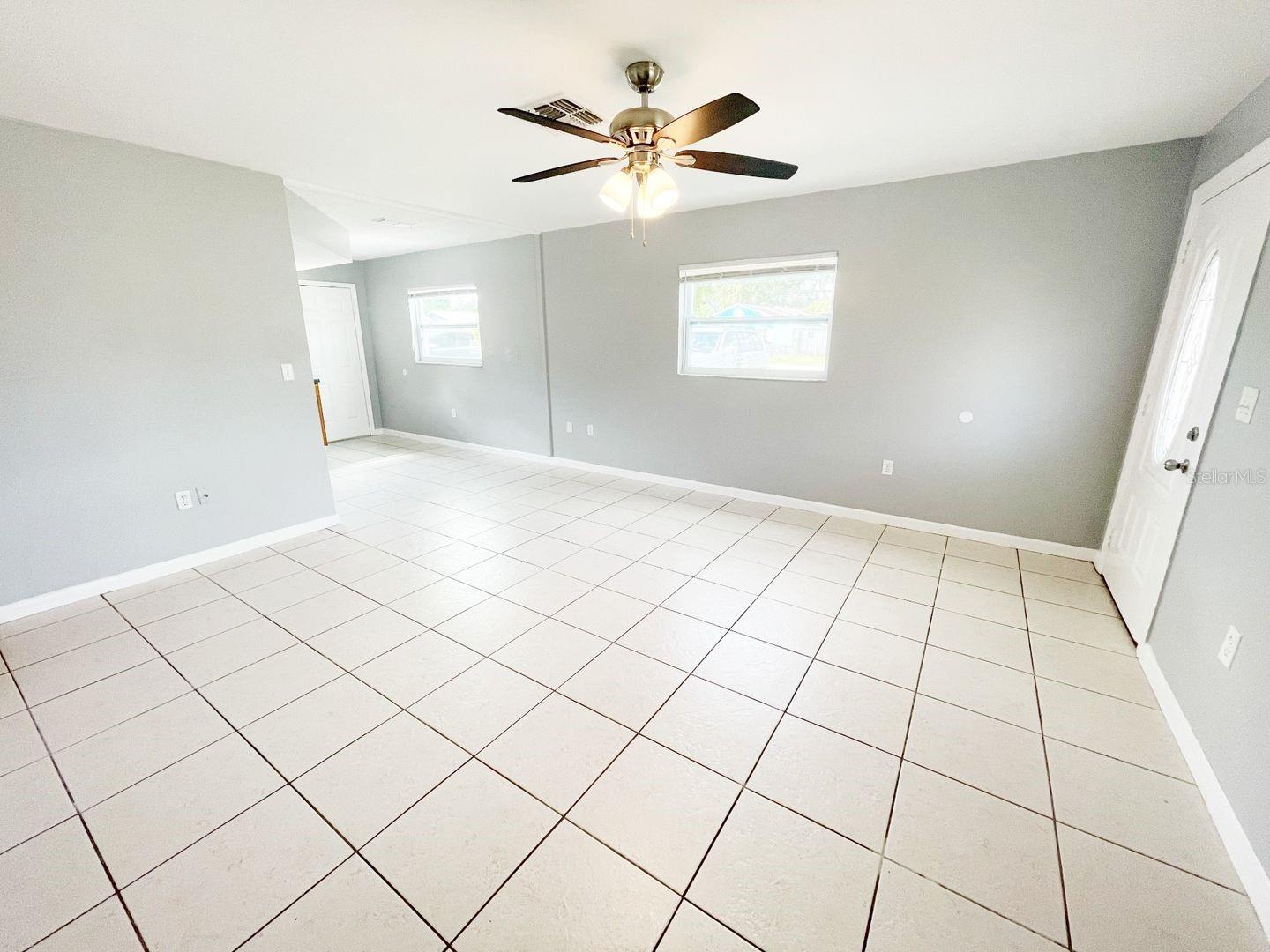1551 Swordbill Dr Property Photo 5