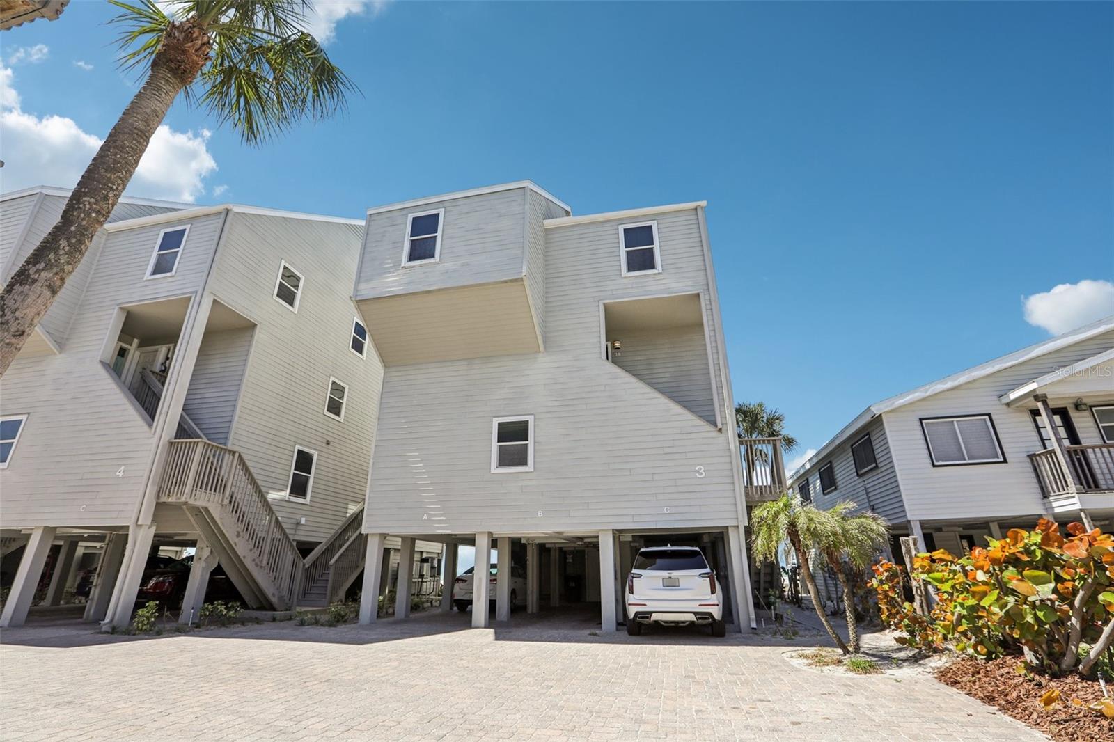 19930 Gulf Blvd #3b Property Photo 4
