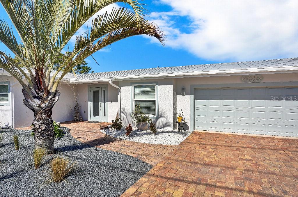 10308 Sandpiper Rd W Property Photo