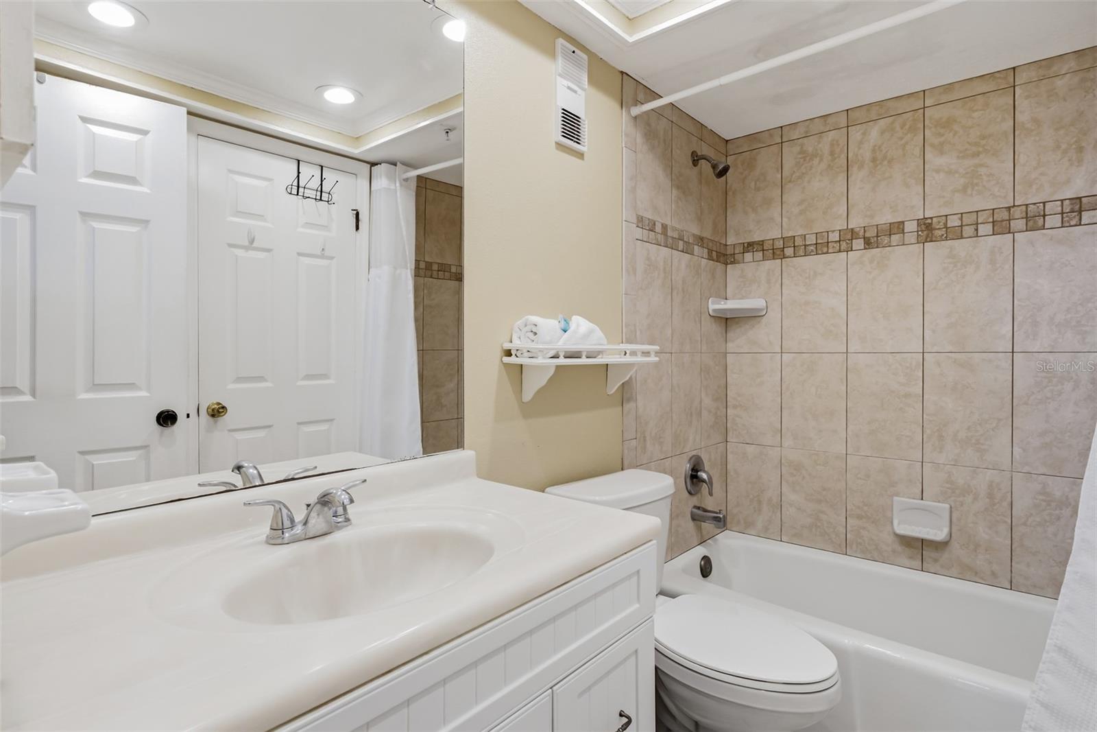 17200 Gulf Blvd #202 Property Photo 22