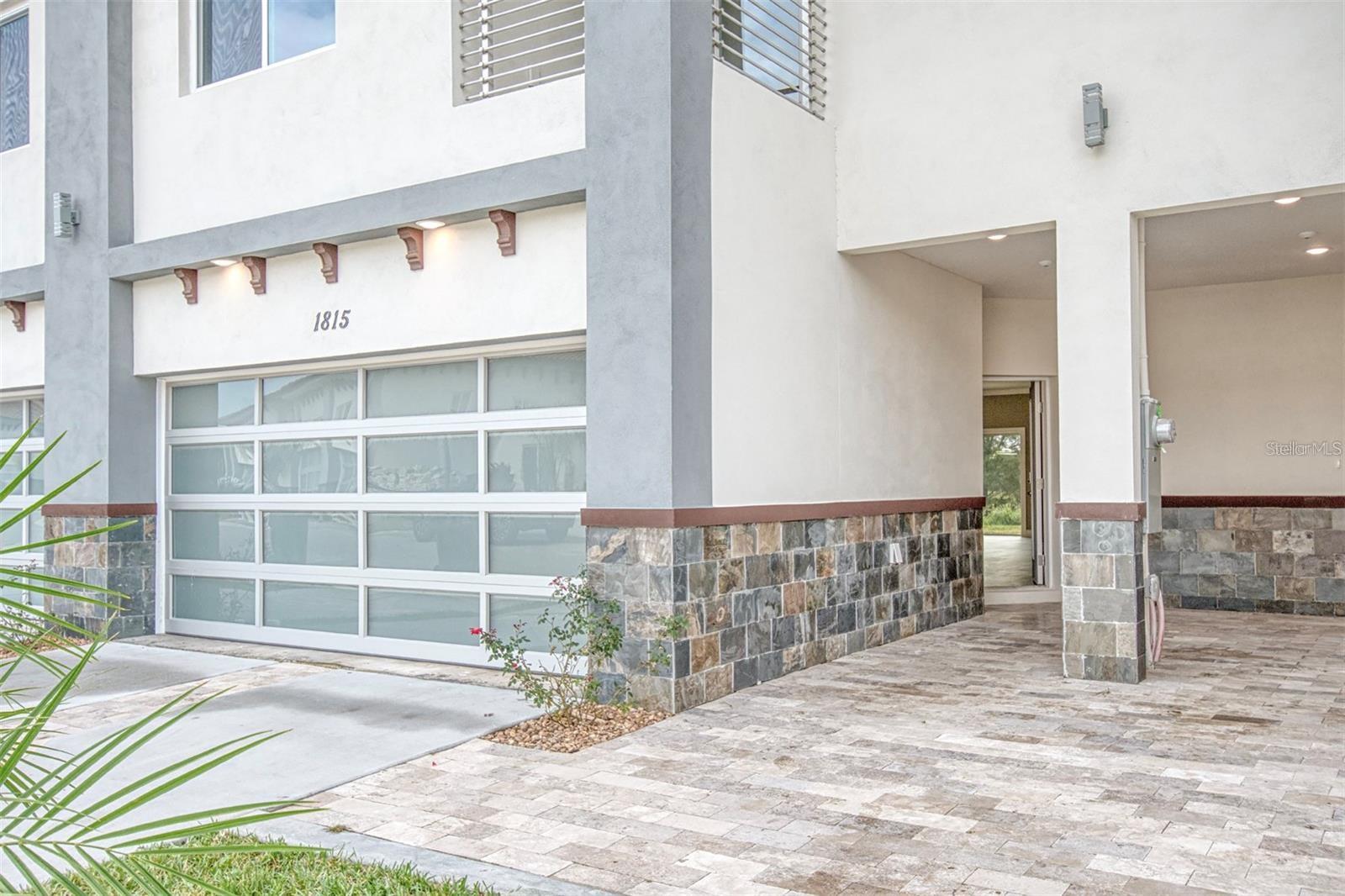 1815 Brentwood Ct Property Photo 3
