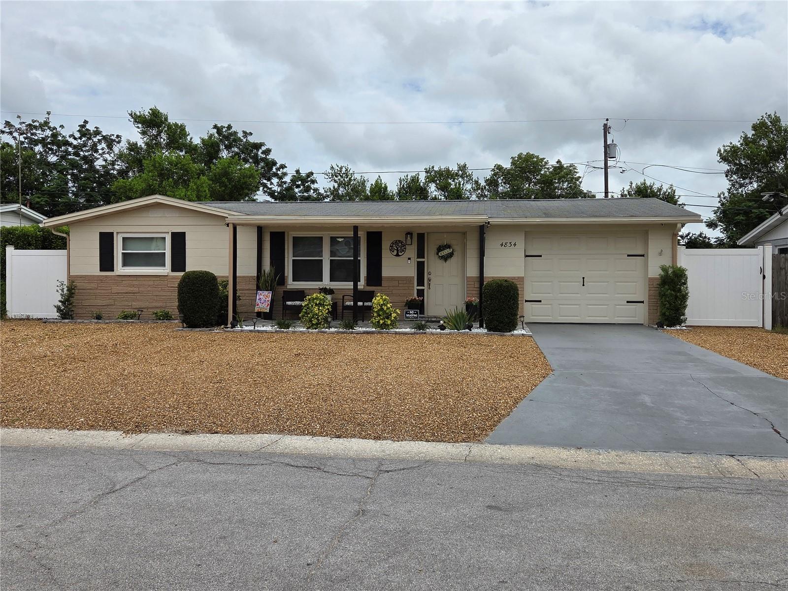 4834 Gaslight Ave Property Photo 1