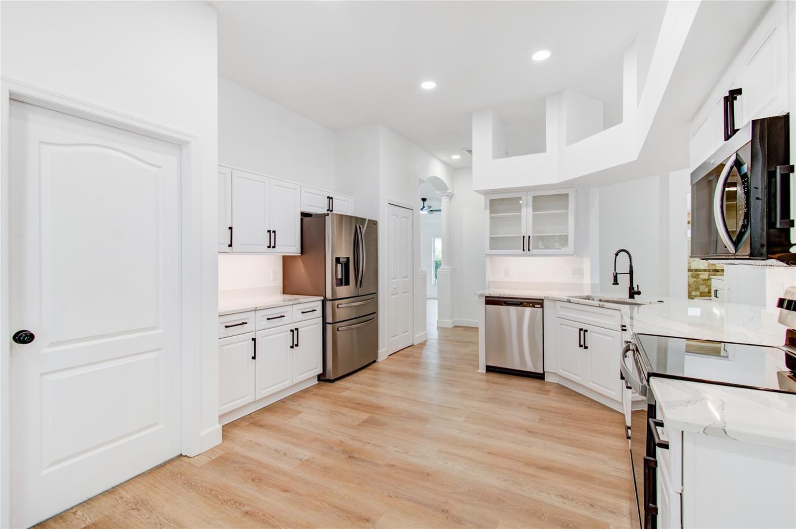 3041 Beaver Pond Trl Property Photo 9