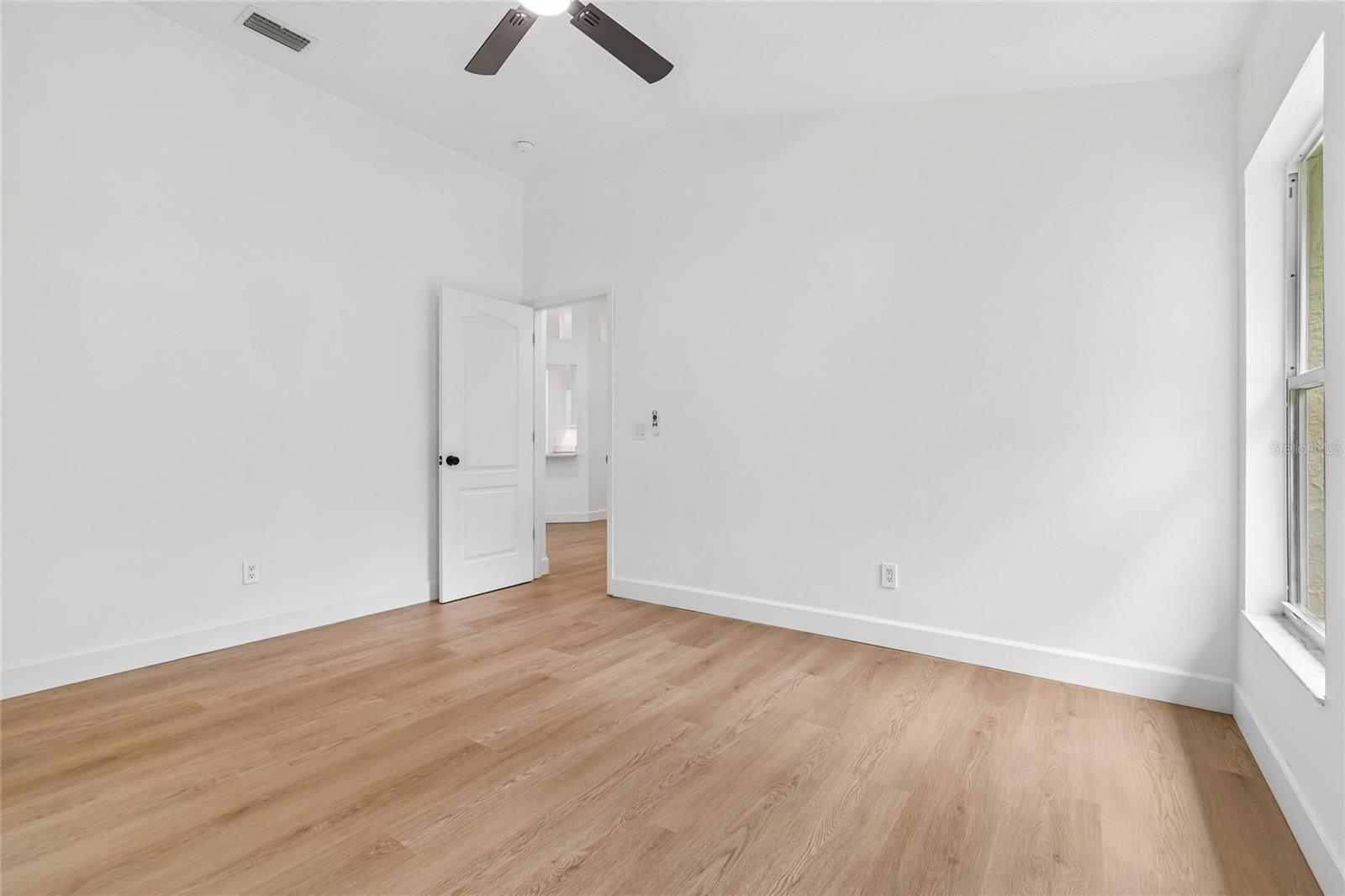 3041 Beaver Pond Trl Property Photo 25