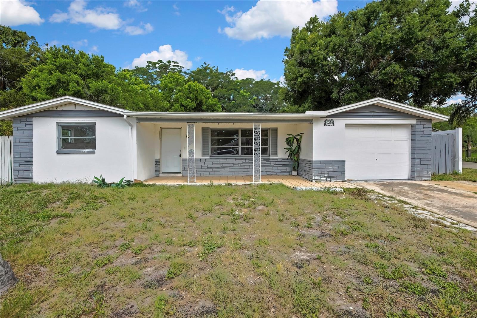 7225 Seashore Dr Property Photo 1