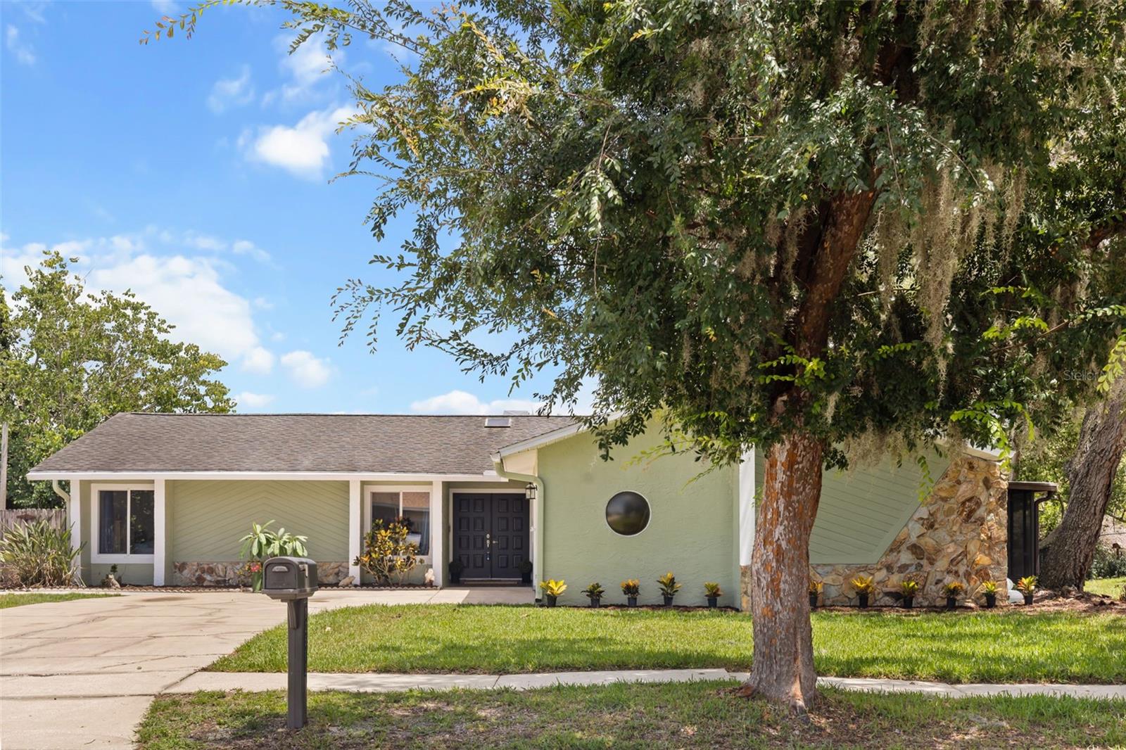 12512 Willow Tree Ave Property Photo 1
