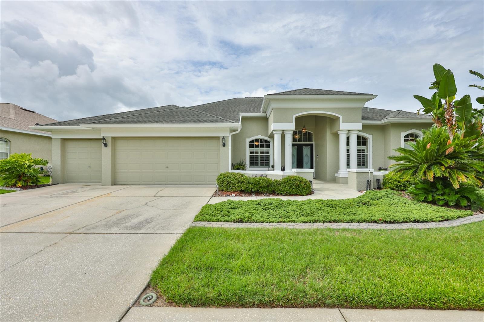 7521 Melogold Cir Property Photo 3