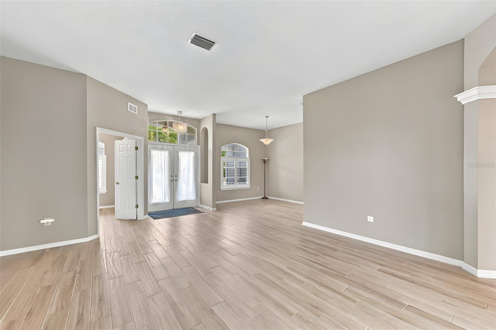 7521 Melogold Cir Property Photo 6