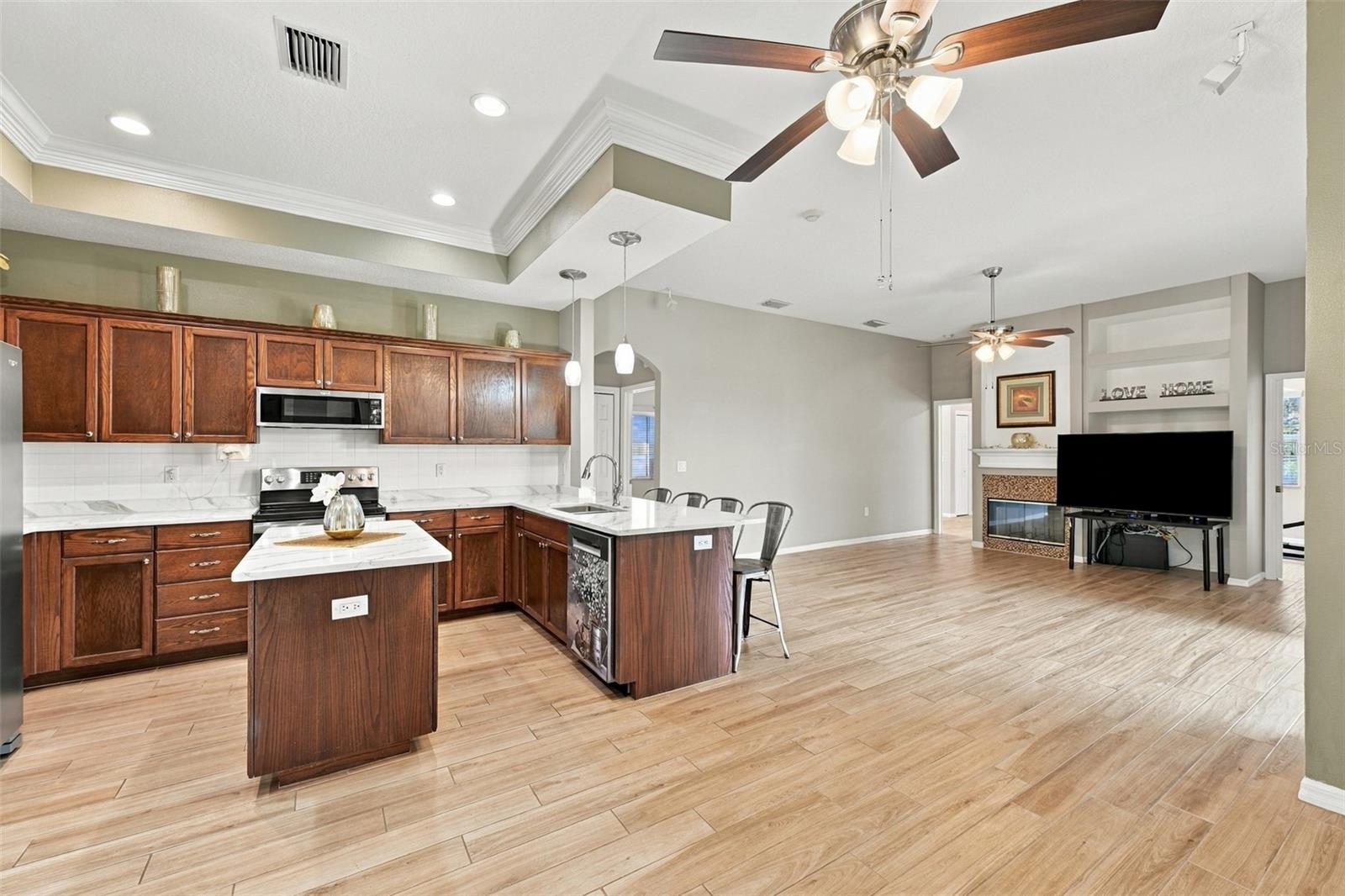 7521 Melogold Cir Property Photo 13