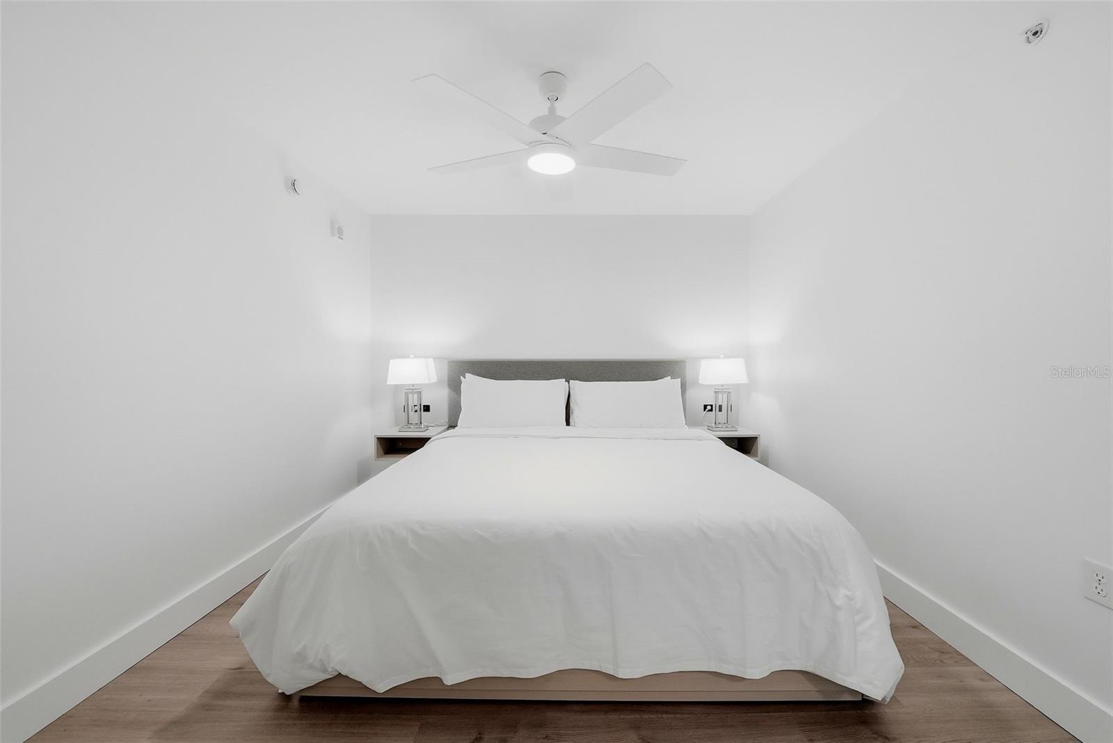 411 E Shore Dr #514 Property Photo 10