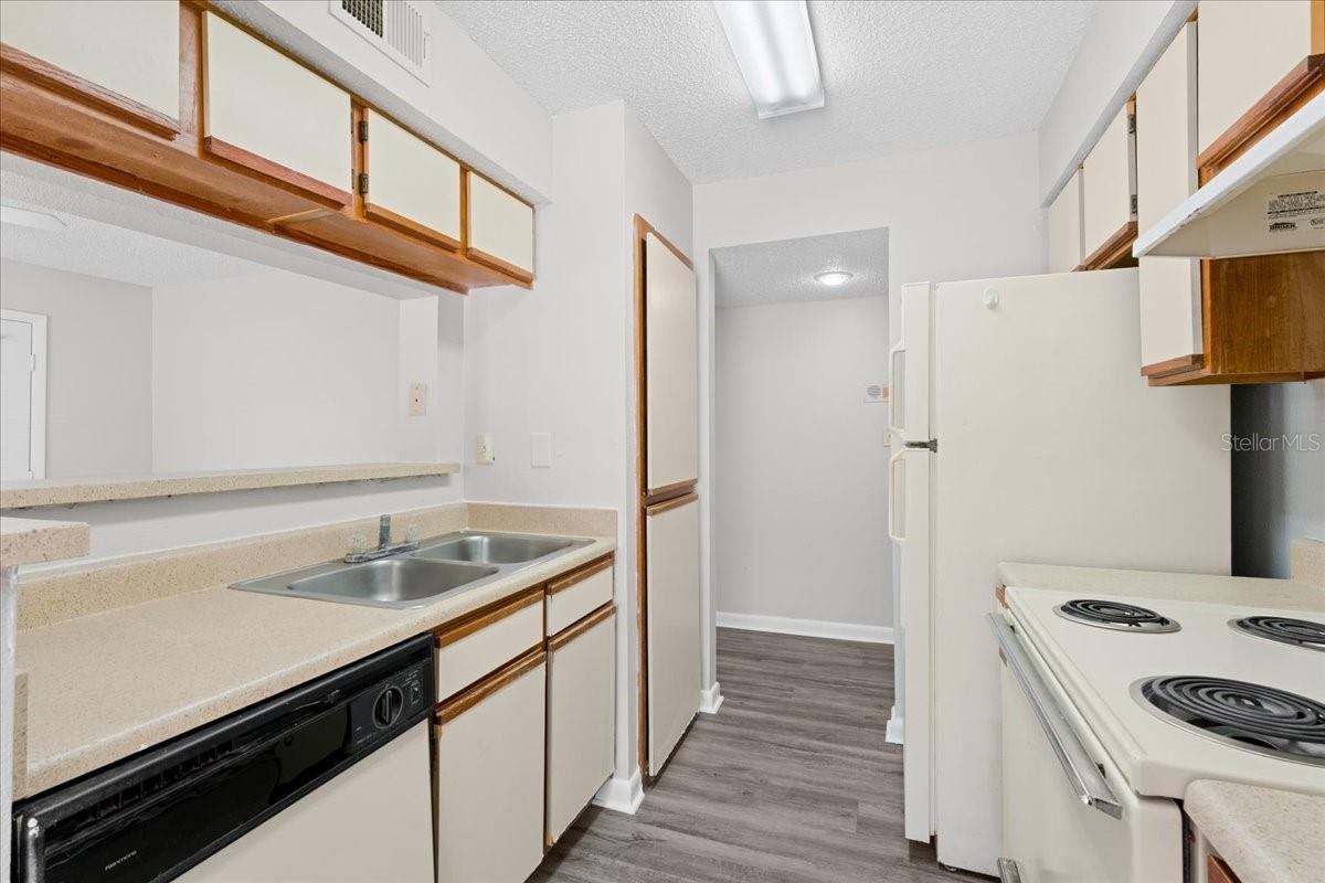 8641 Fancy Finch Dr #102 Property Photo 5