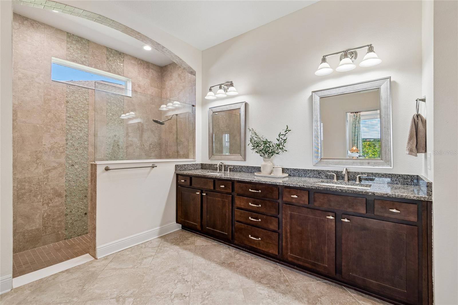 7223 Hourglass Dr Property Photo 11