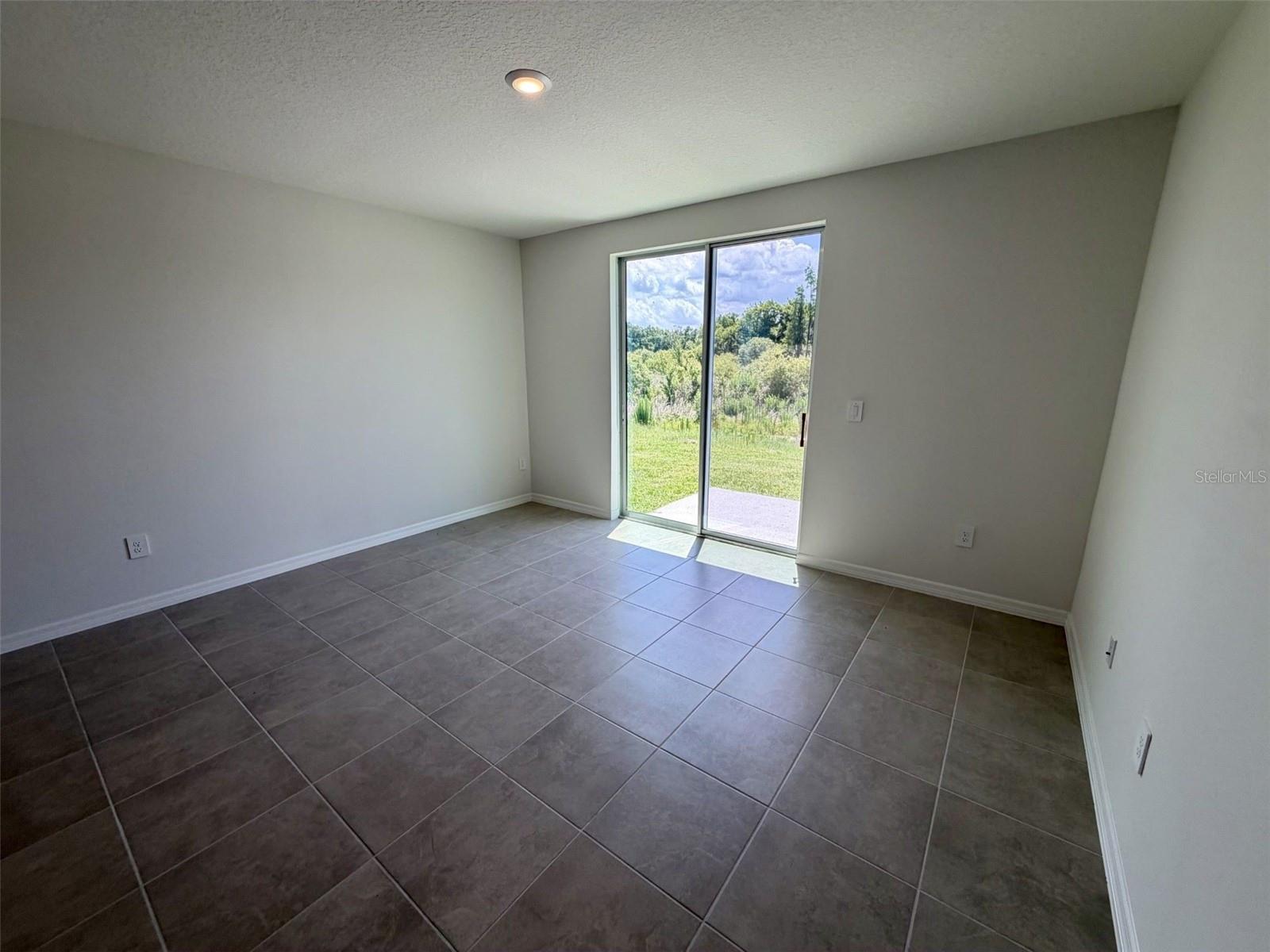 1483 Brekey Way Property Photo 5