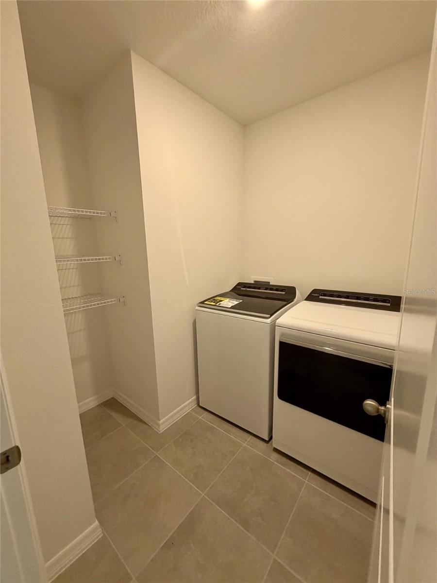 1483 Brekey Way Property Photo 14