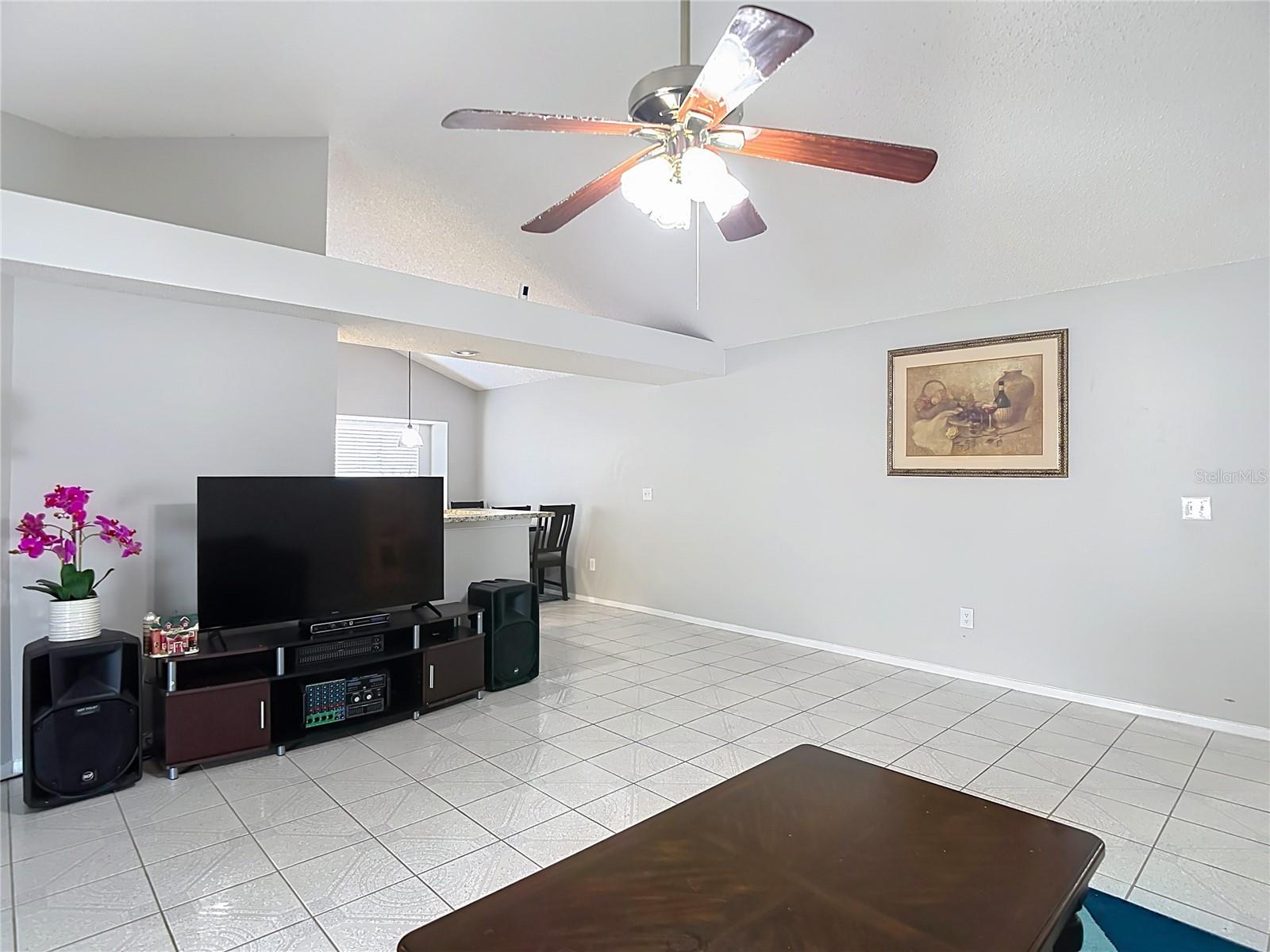7110 Hollowell Dr Property Photo 7
