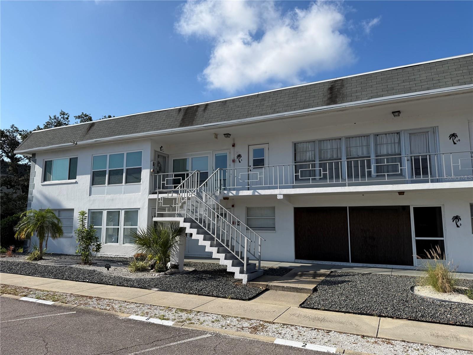 1221 DREW ST #D9 Property Photo 1