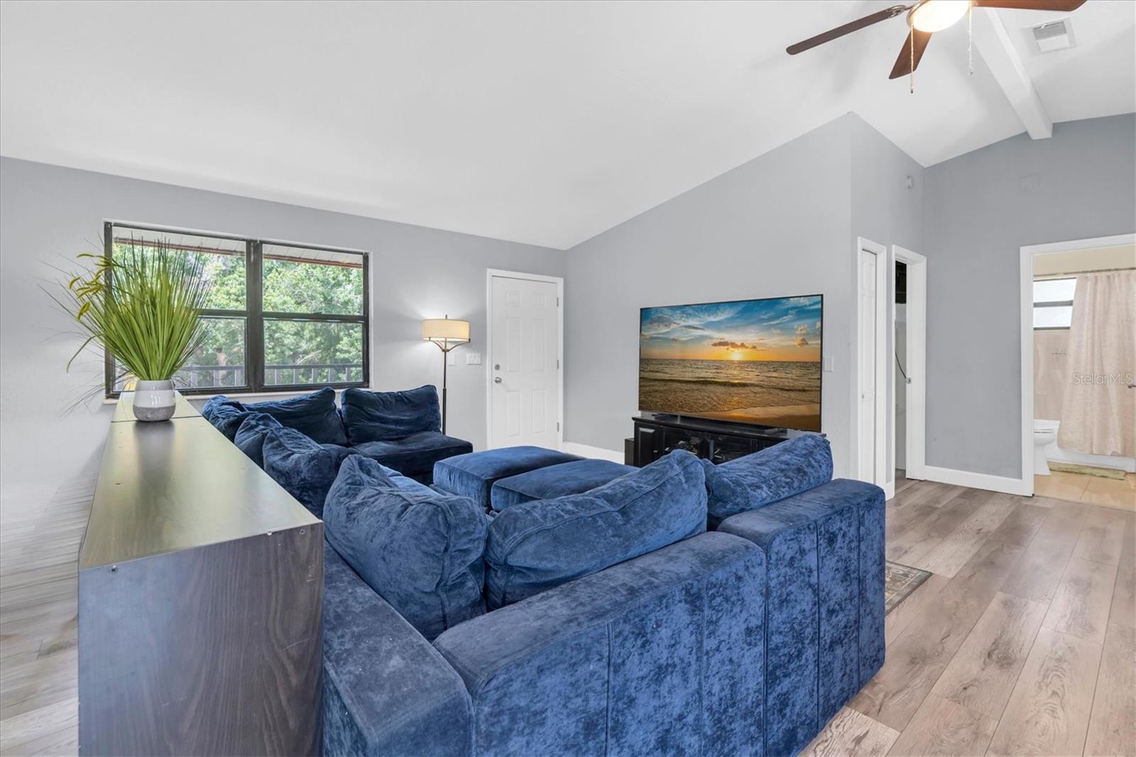15590 59th St N Property Photo 3