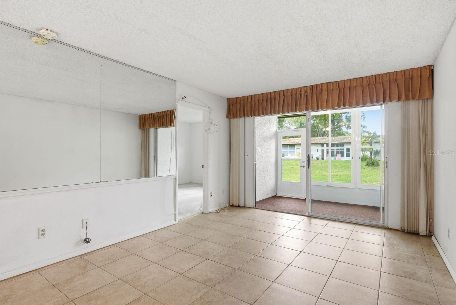 3127 Mission Grove Dr #3127 Property Photo 8