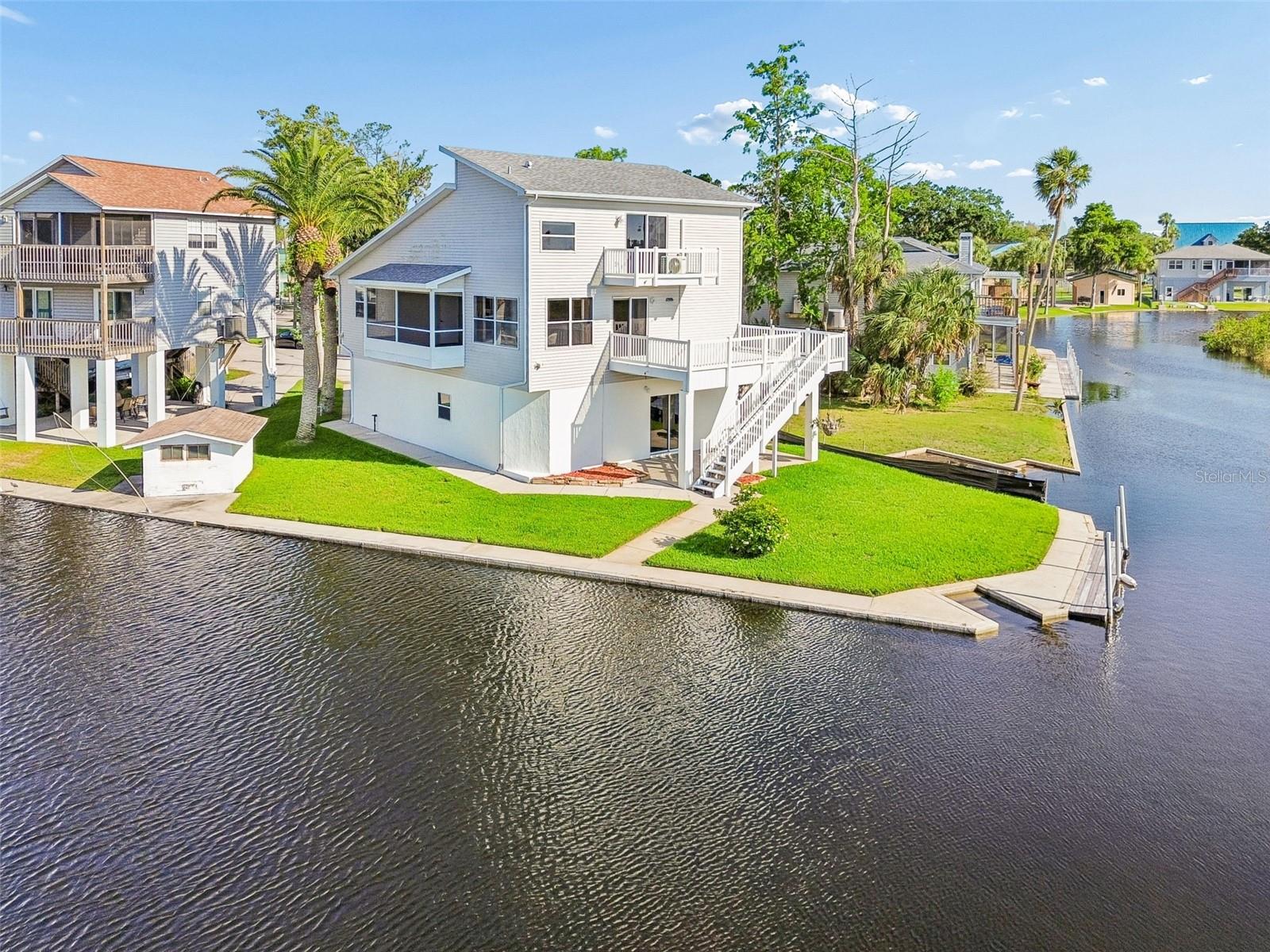 5247 Tropical Pt Property Photo 6