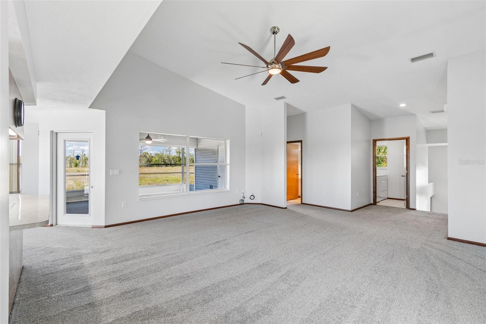 5247 Tropical Pt Property Photo 21