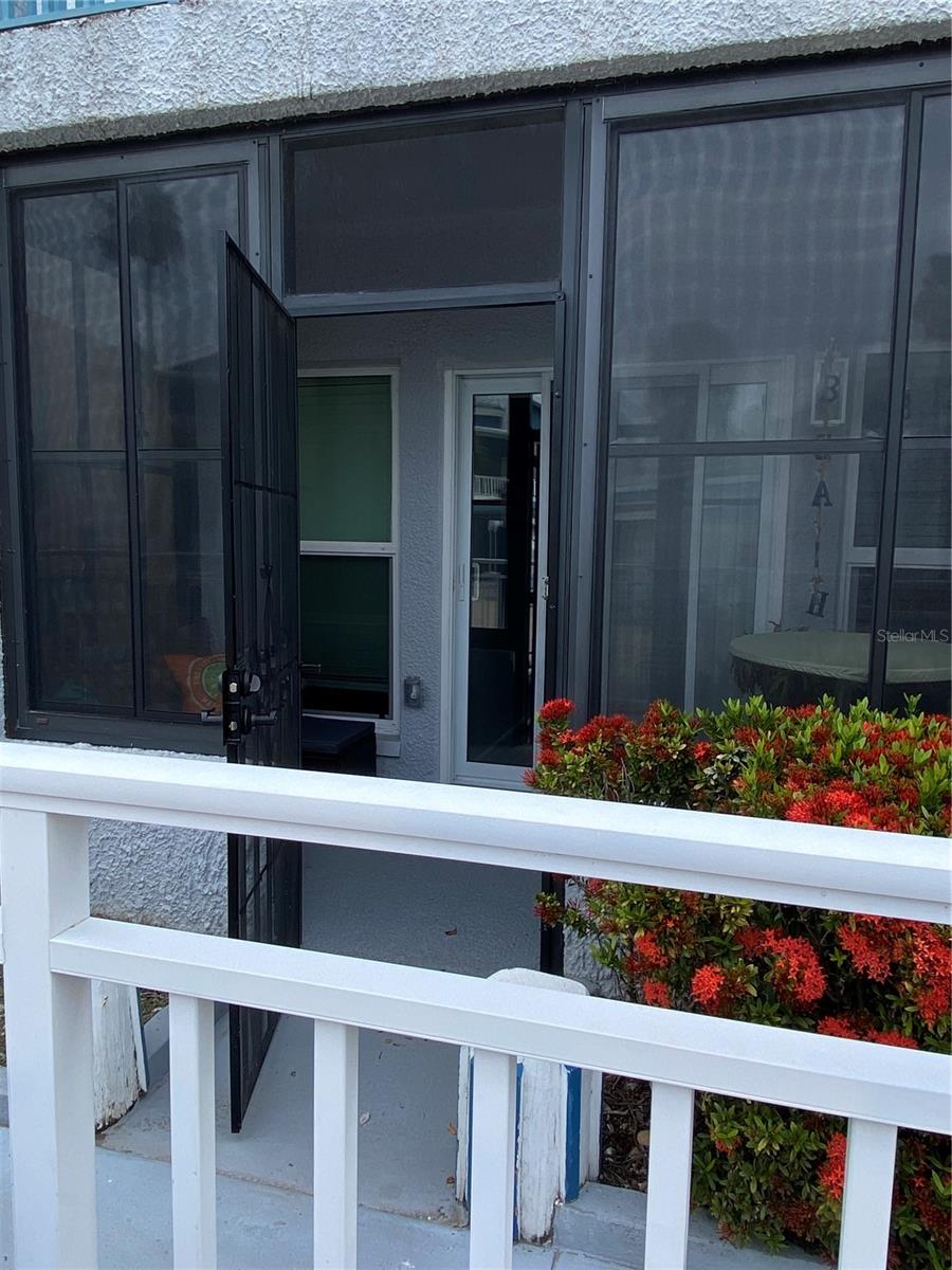 230 Medallion Blvd #d Property Photo 3