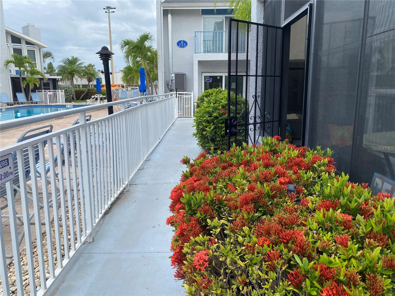 230 Medallion Blvd #d Property Photo 4