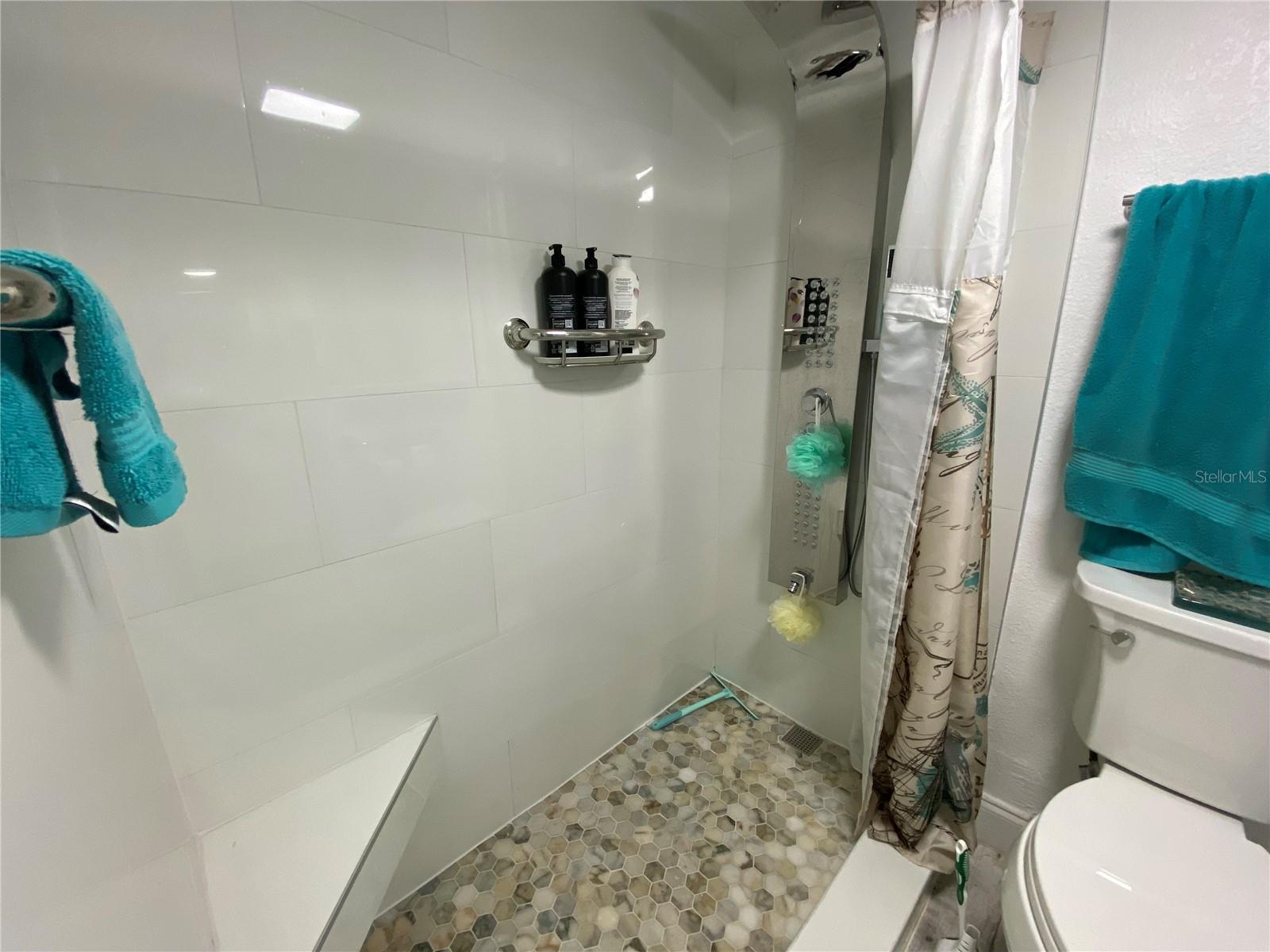 230 Medallion Blvd #d Property Photo 19