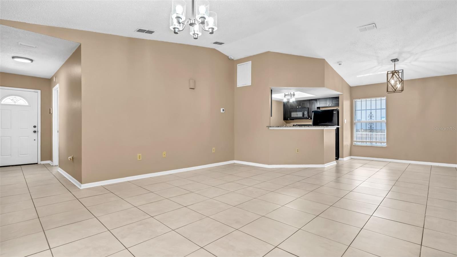 2610 E Lake Ave Property Photo 8
