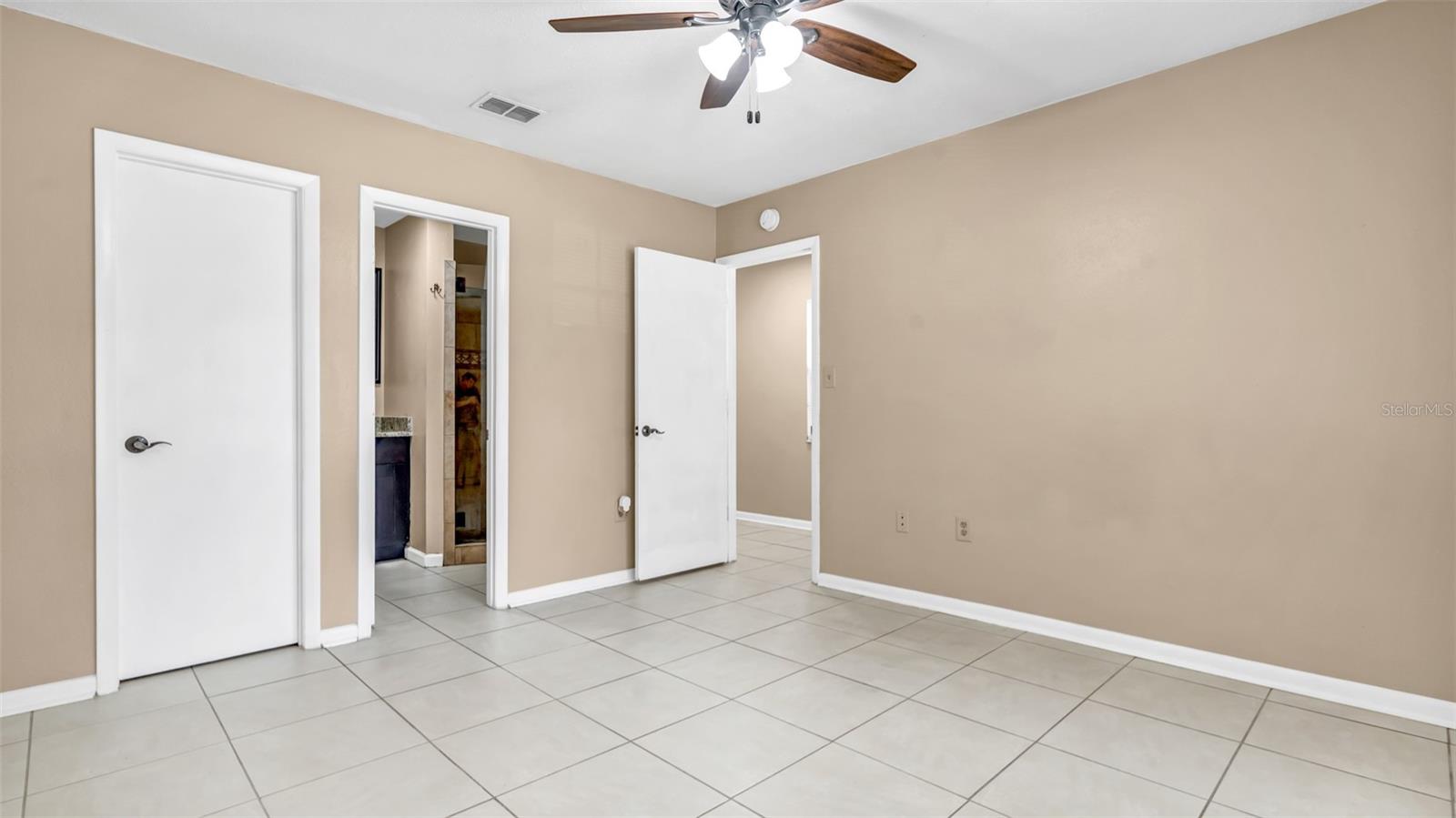 2610 E Lake Ave Property Photo 16