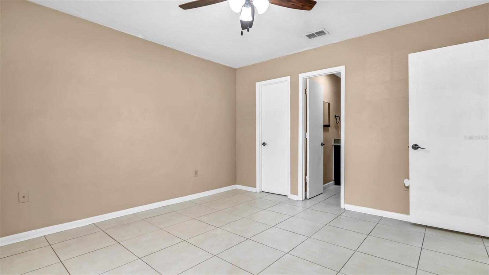 2610 E Lake Ave Property Photo 17