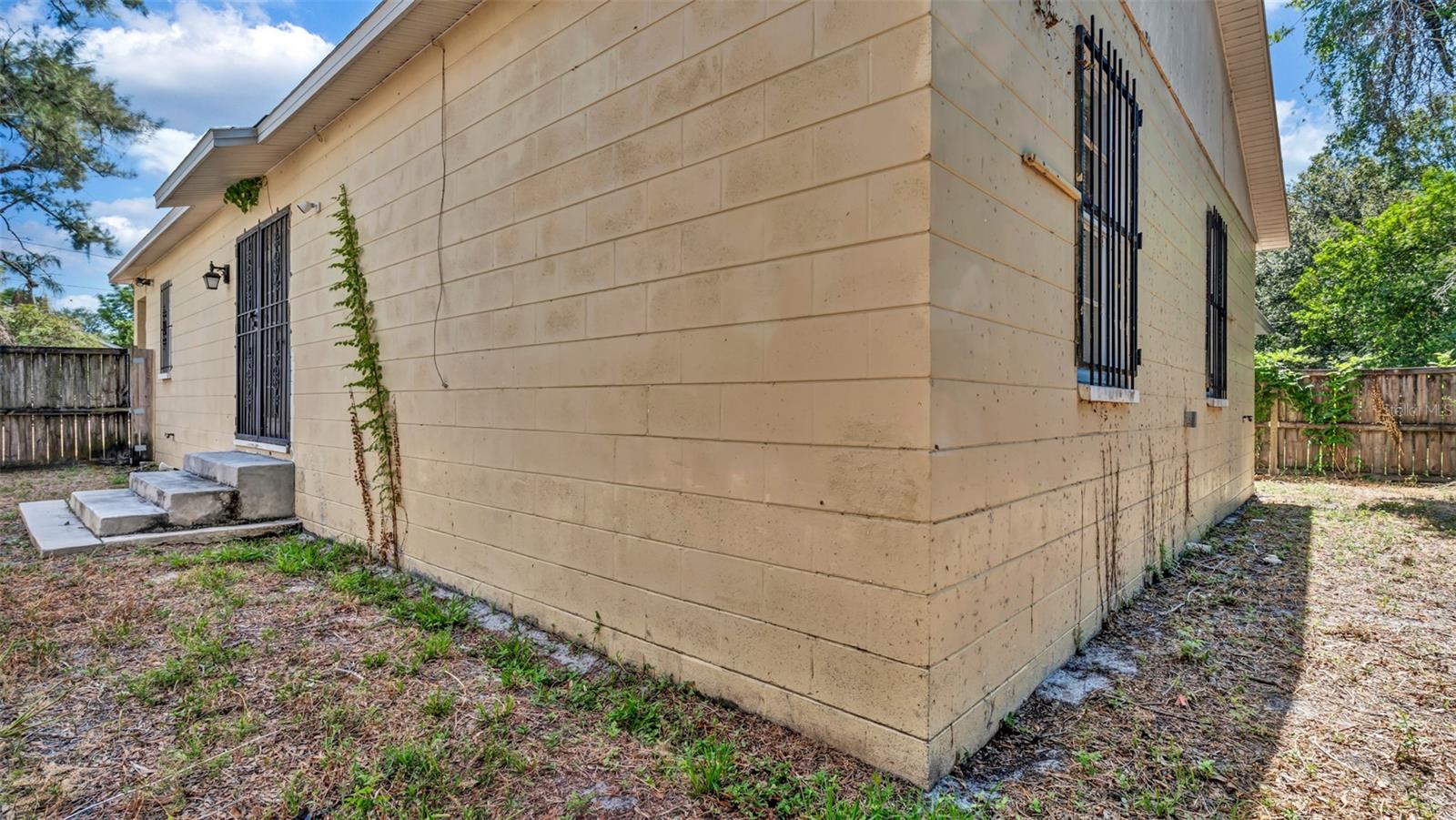 2610 E Lake Ave Property Photo 32
