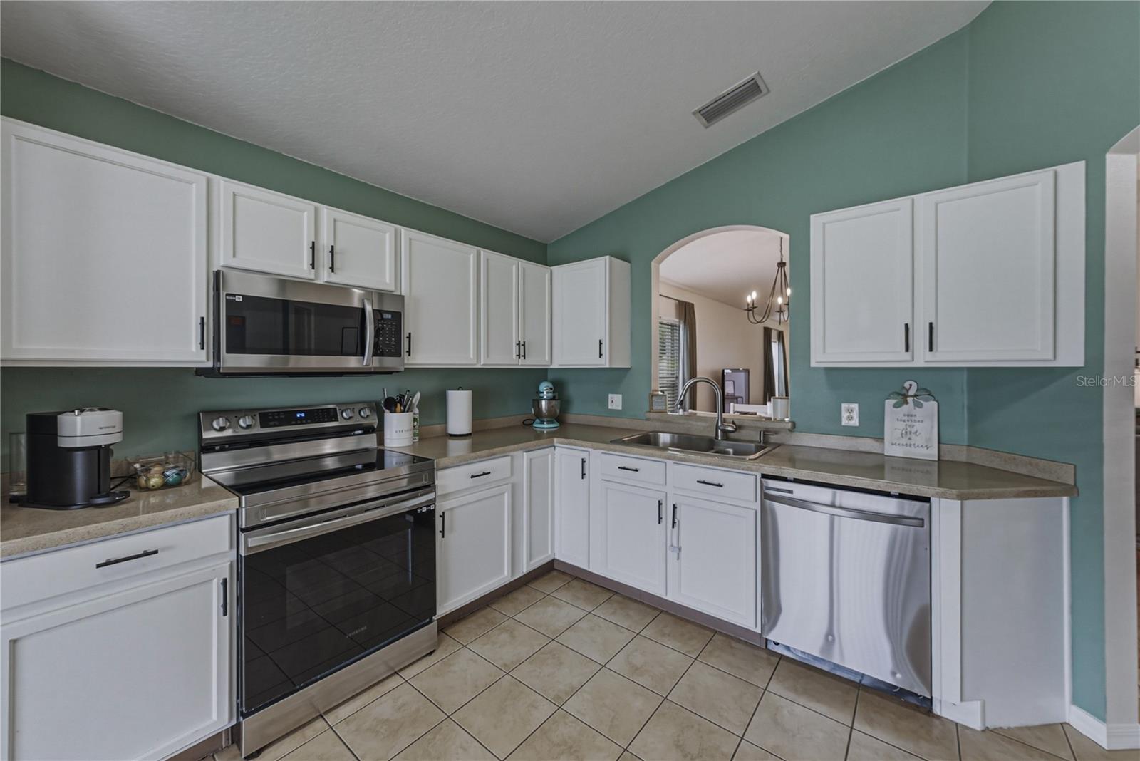 8160 Canterbury Lake Blvd Property Photo 19