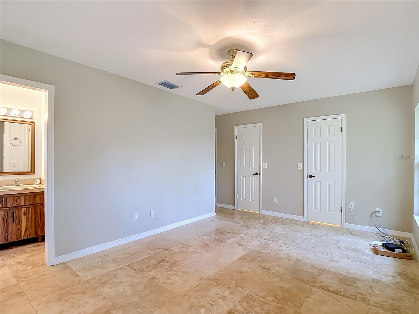 12721 N Armenia Ave Property Photo 36