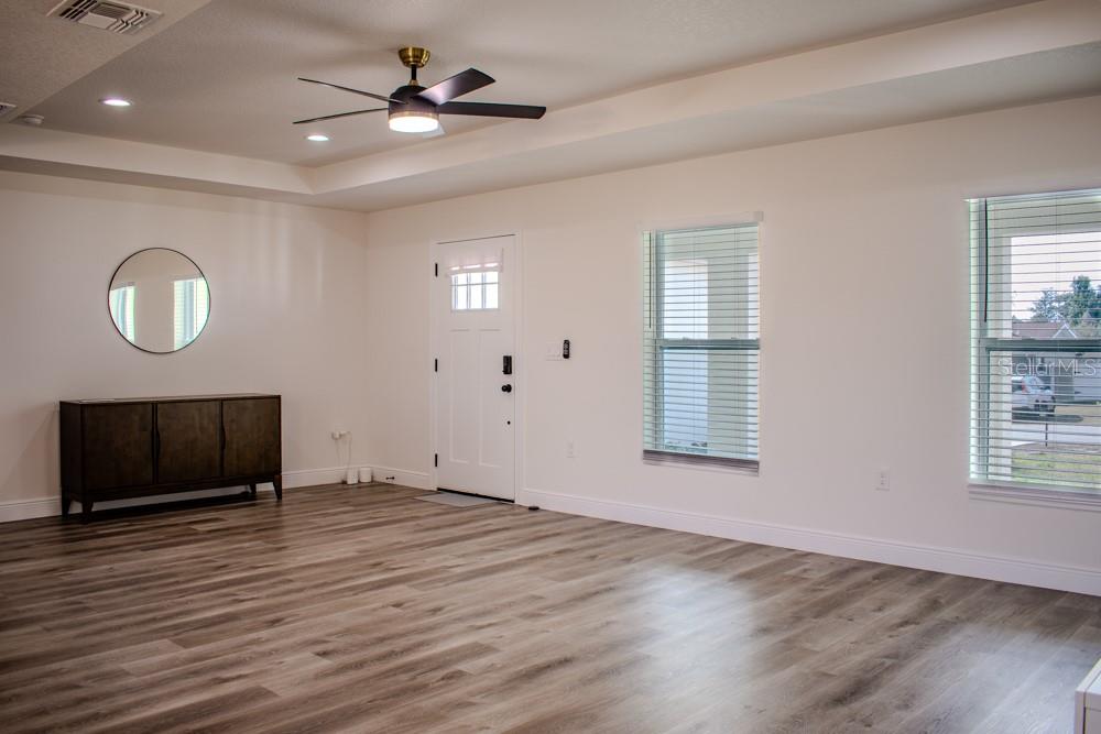 5104 Kirkwood Ave Property Photo 5