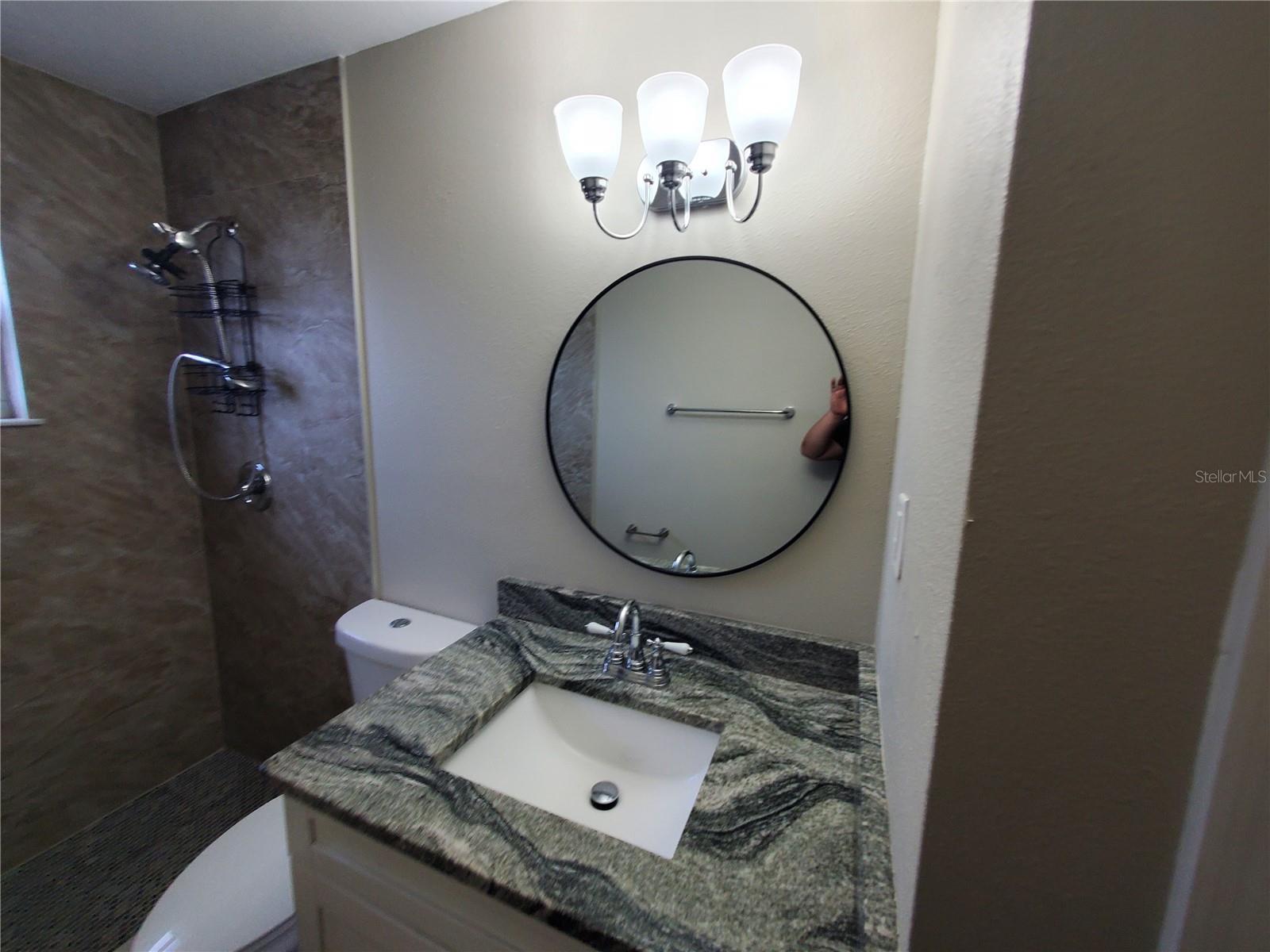 107 W Clay Ave #4 Property Photo 8