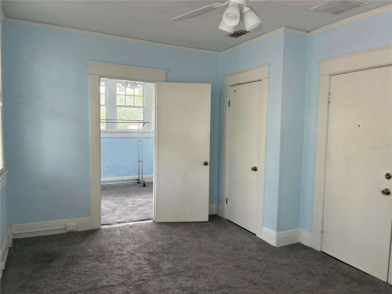 611 S Willow Ave Property Photo 24