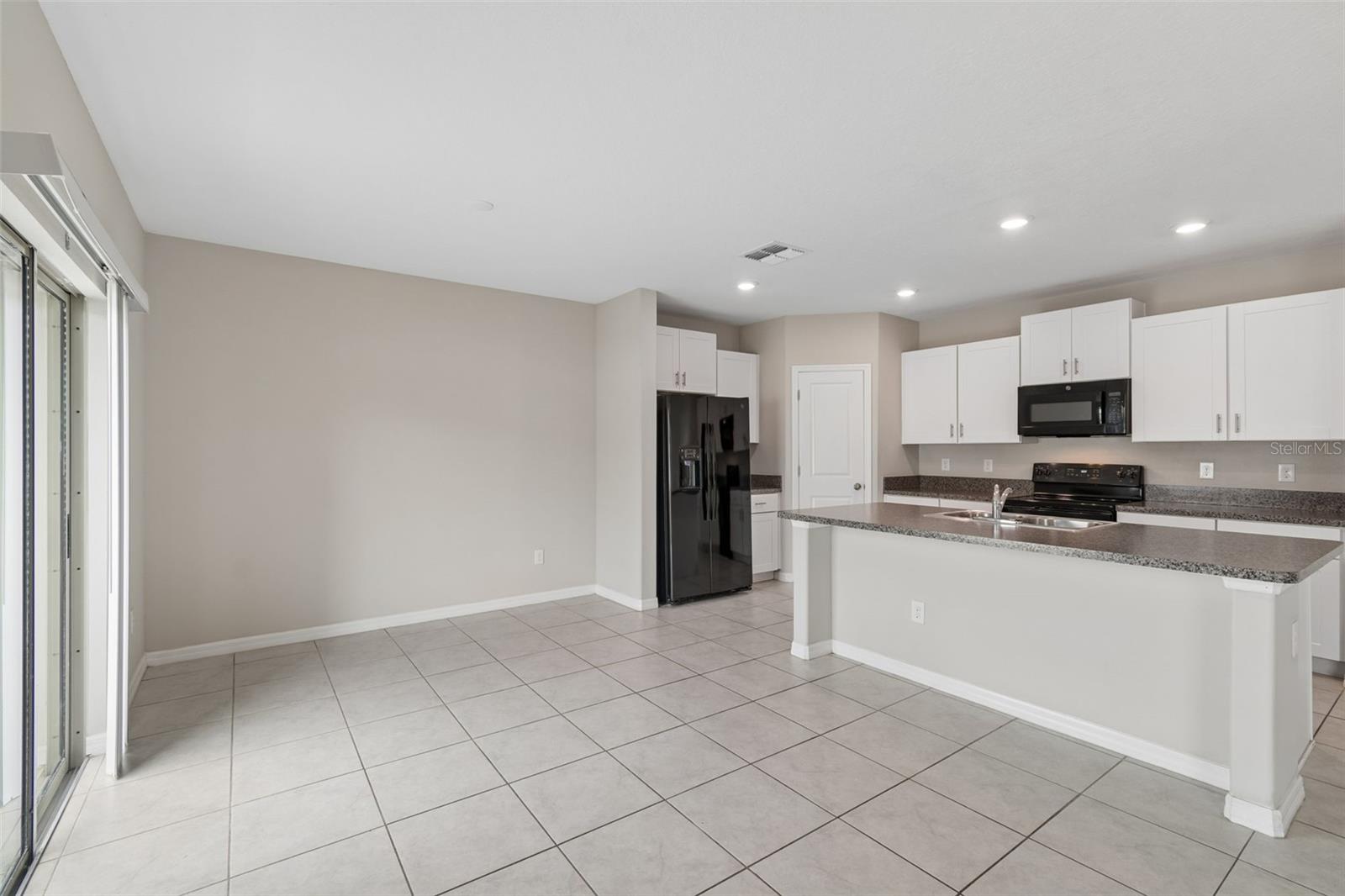 3715 Daisy Bloom Pl Property Photo 6