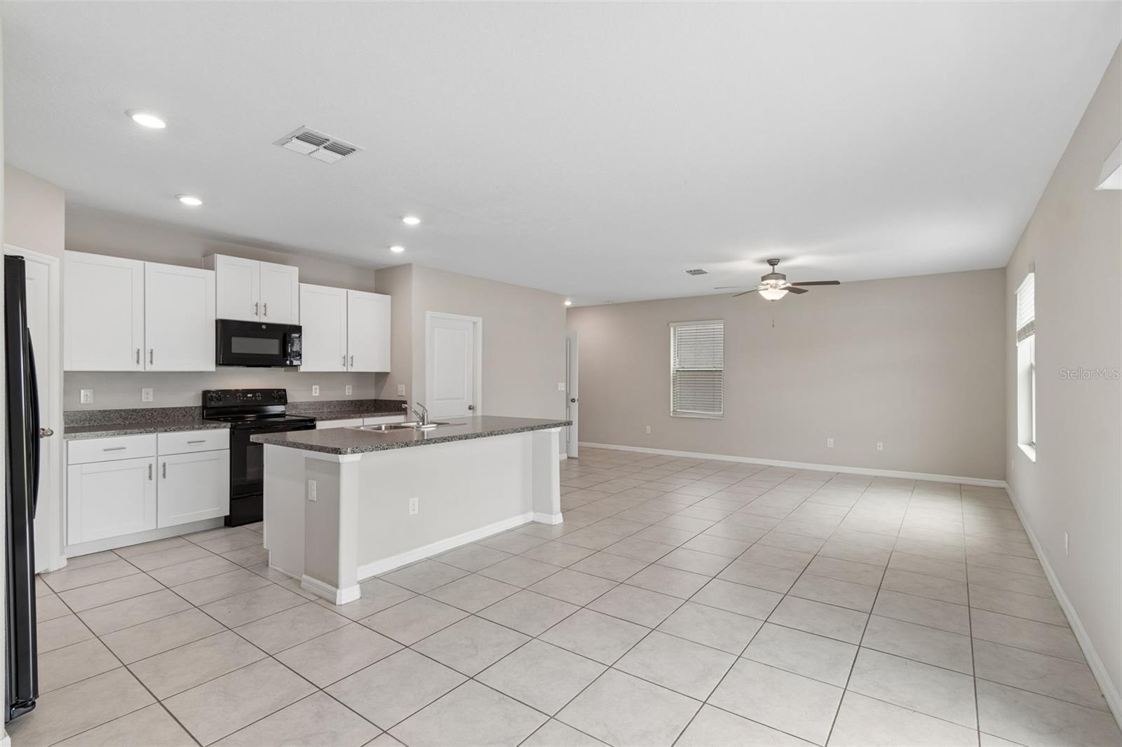 3715 Daisy Bloom Pl Property Photo 14