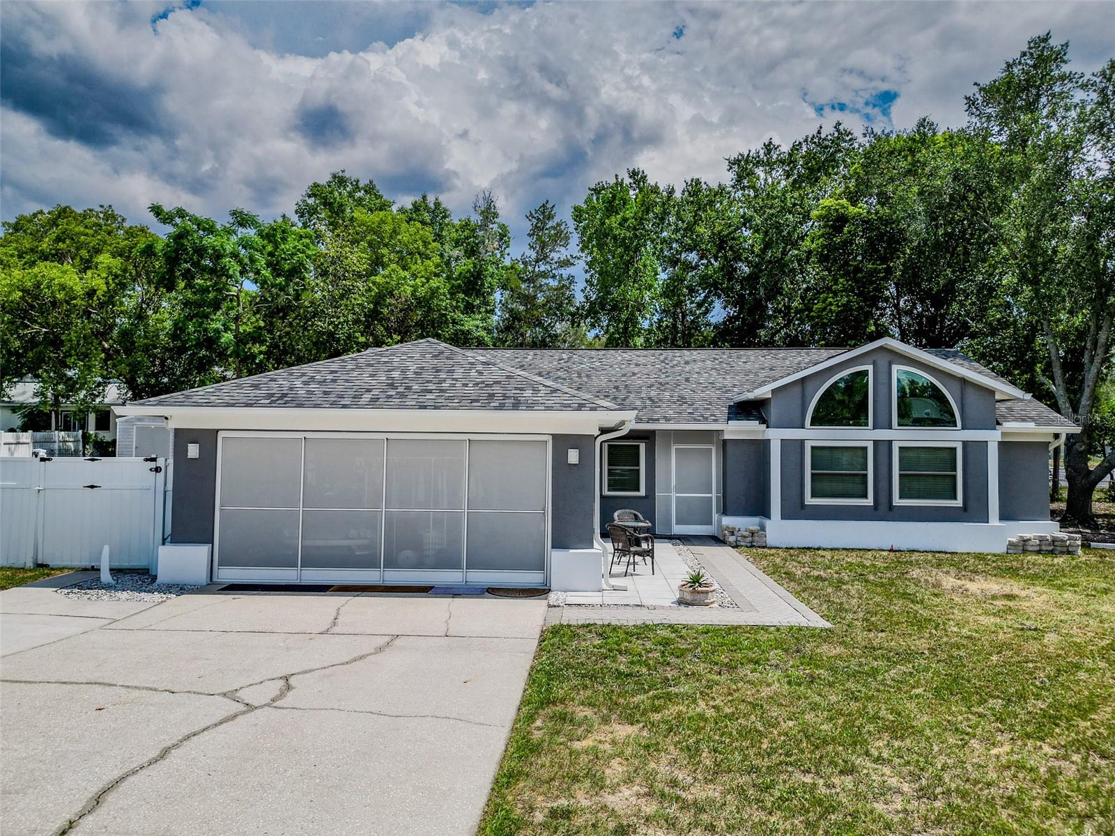 12090 Venice Dr Property Photo 1