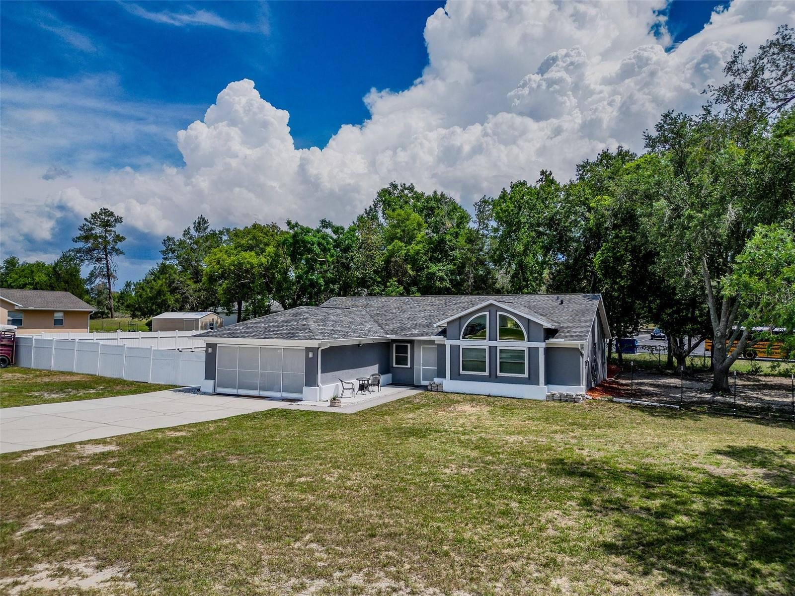 12090 Venice Dr Property Photo 2