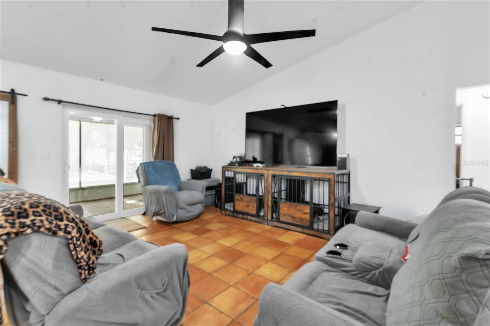 12090 Venice Dr Property Photo 8