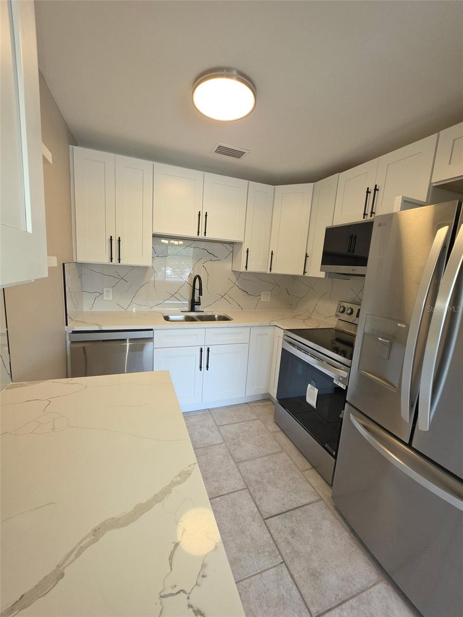 8221 112th St #209 Property Photo 11