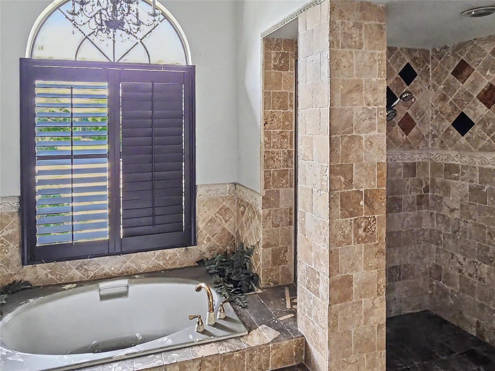 3749 Embassy Cir Property Photo 14