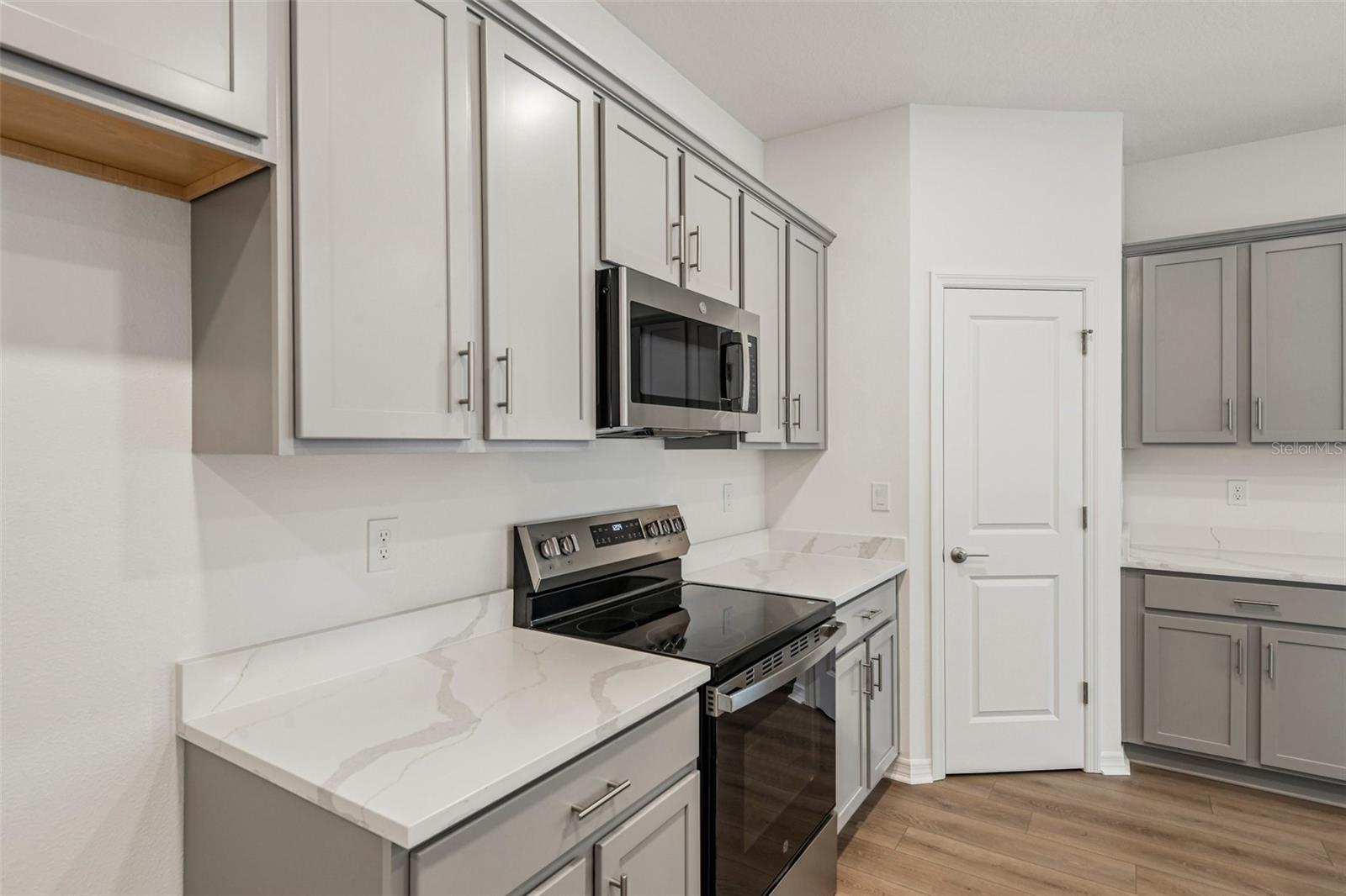616 Silver Stream Ct Property Photo 17