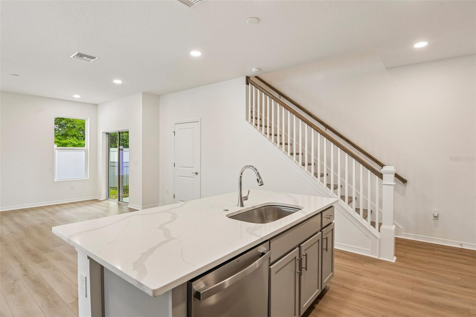 616 Silver Stream Ct Property Photo 18
