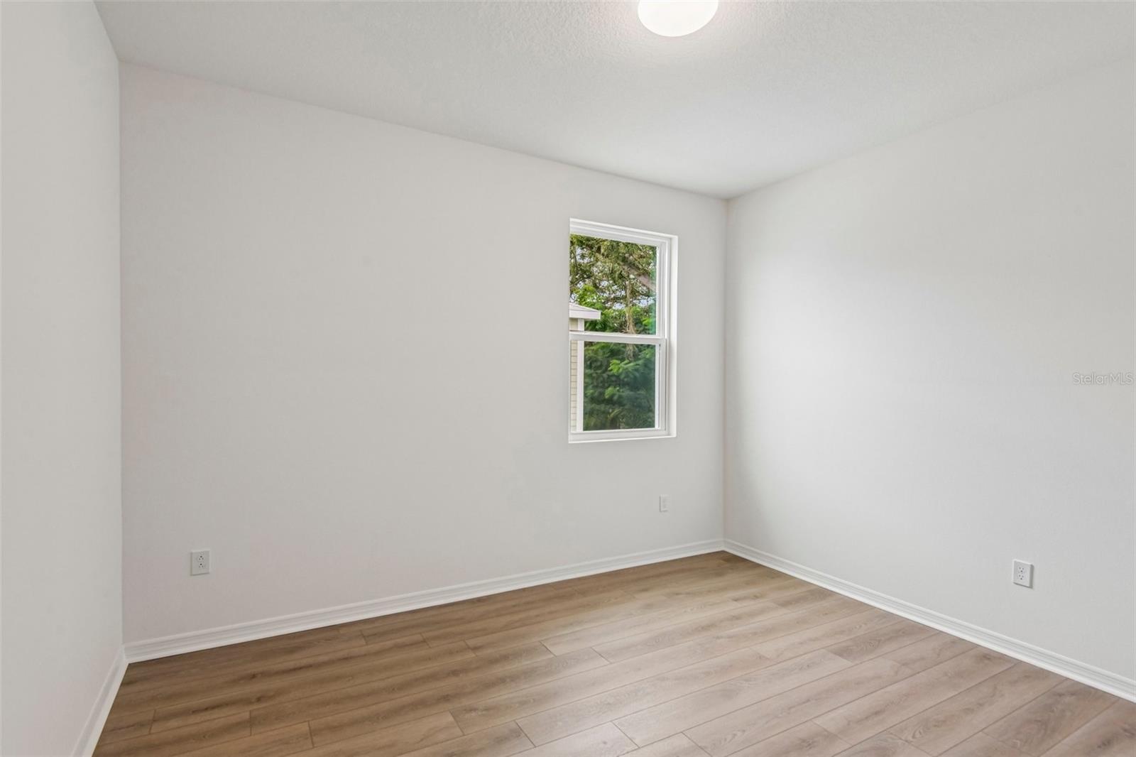 616 Silver Stream Ct Property Photo 23